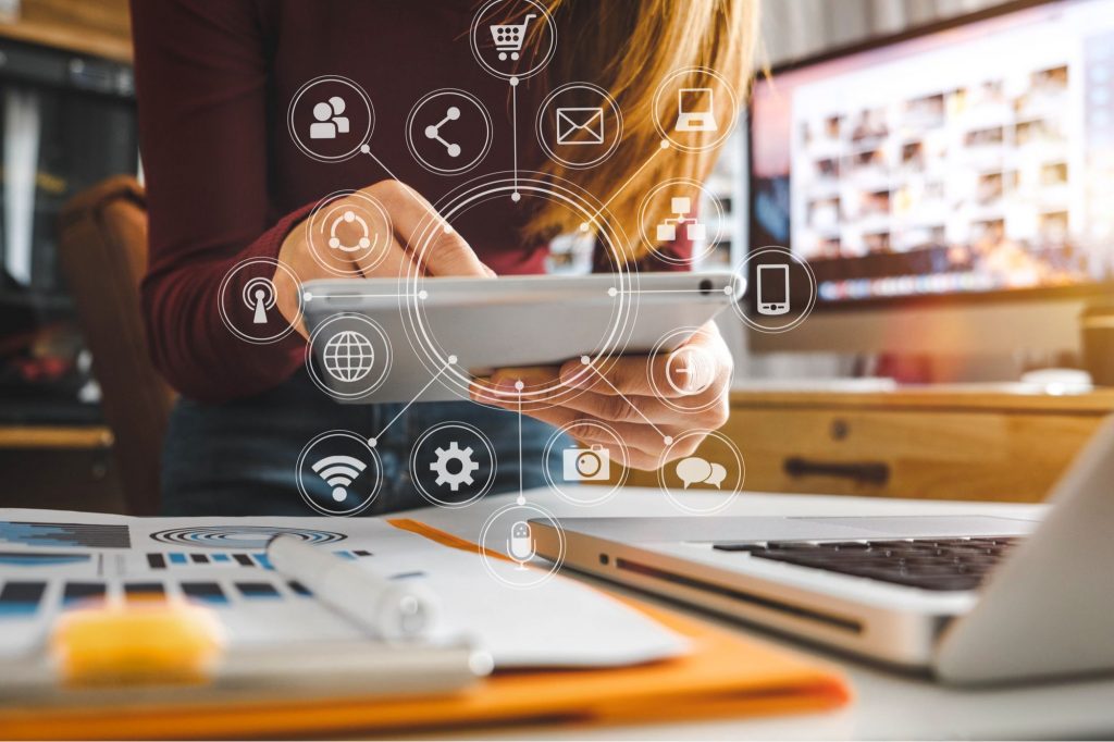 Essential steps to create an online business