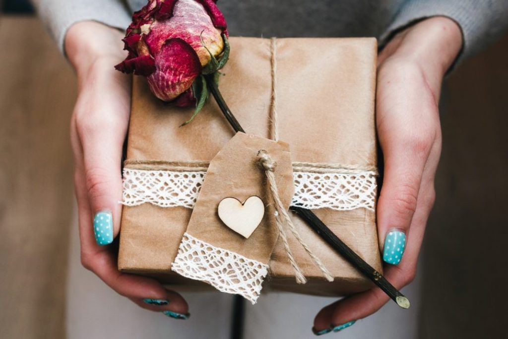 Top 4 Rousing Valentine’s Day Gifts For Your Special Someone!